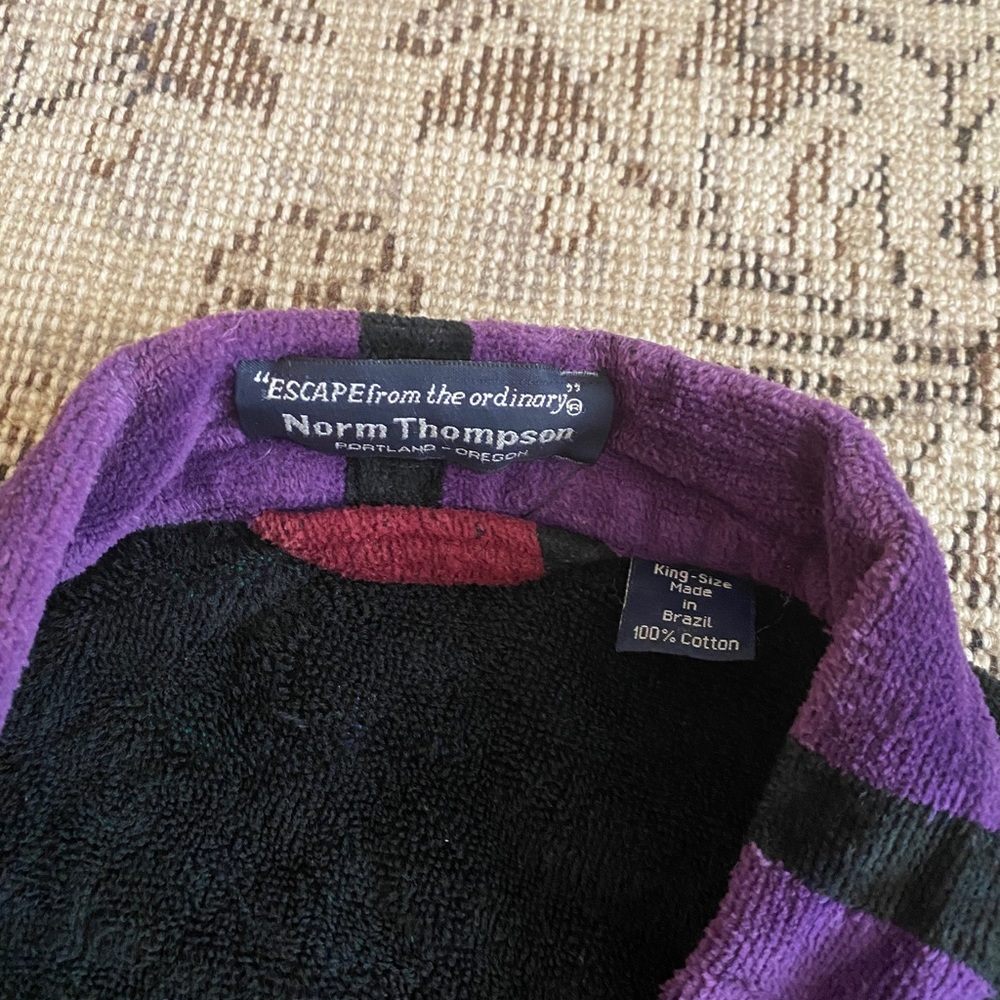 Rare Norm Thompson Vintage Robe Gem